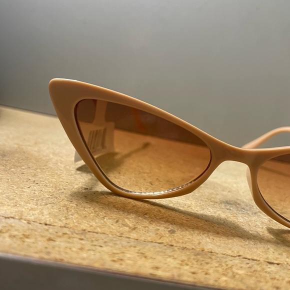 Alien frame sunglasses - Picture 2 of 5